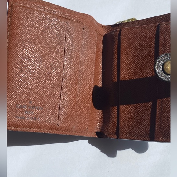 AUTHENTIC PRELOVED LOUIS VUITTON COMPACT MONOGRAM CANVAS WALLET  zipper brown - Picture 6 of 15